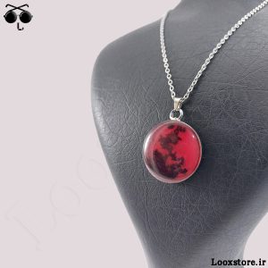 گردنبند ماه شبرنگ قرمز رنگ مردانه و زنانه با زنجیر استیل رنگ ثابت